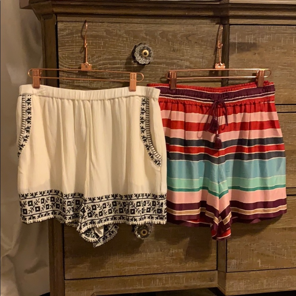 NWOT ANN T. LOFT/AMERICAN EAGLE SHORTS BUNDLE!